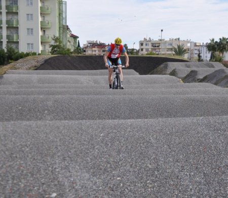 Türkiye’nin İlk BMX pisti test edildi