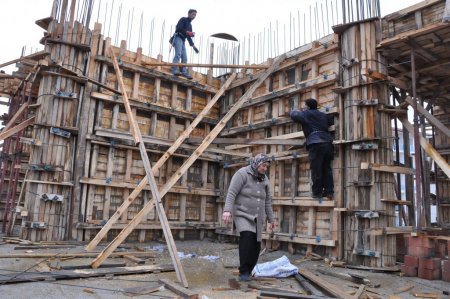 Türkiye’nin ilk kadın cami dernek başkanı camisine yardım bekliyor