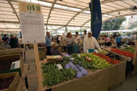 Türkiye'nin İlk Organik Ürünler Pazarı İzmir'de Açıldı