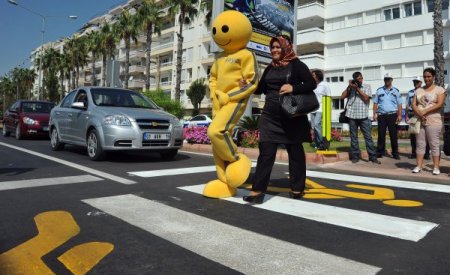 Türkiye’nin ilk ‘yaya öncelikli’ caddesi açıldı