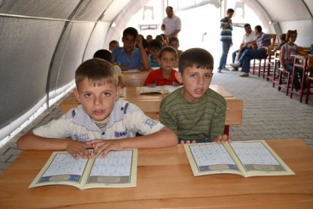 Türkiye’nin kucak açtığı Suriyeli çocuklar eğitime başladı
