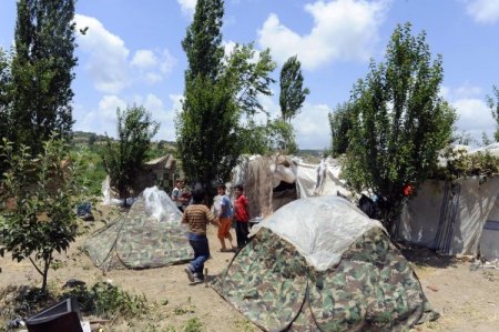 Türkiye'ye Sınırındaki Suriyeli Mülteciler