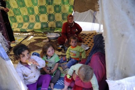 Türkiye'ye Sınırındaki Suriyeli Mülteciler