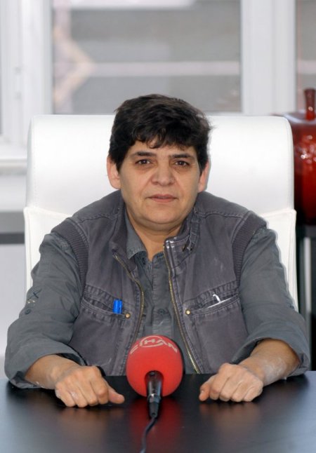 Türkiye'yi çiniyle dünyaya taşıyor