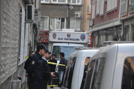 Türkmen uyruklu genç evinde bıçaklanarak öldürüldü