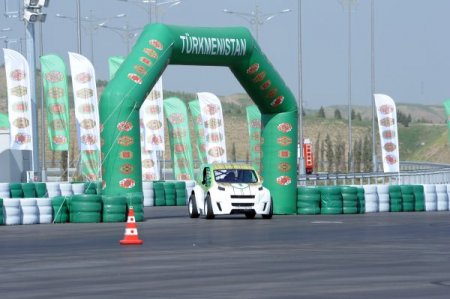 Türkmenistan, Türk yarış otomobilini sevdi