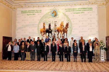 Türkmenistan atlarına yoğun ilgi