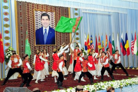 Türkmenistan’da, Uluslararası Bilgisayar Proje Olimpiyatları başladı