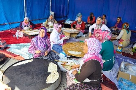 Türkmenistan’da 23 Nisan kermesi