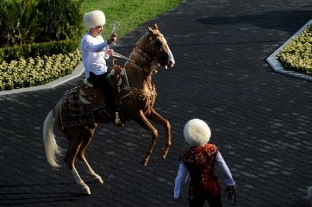 Türkmenistan'da At Bayramı
