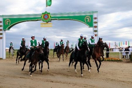 Türkmenistan’da At Bayramı etkinlikleri başladı