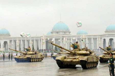 Türkmenistan'da Bağımsızlık Bayramı Coşkusu