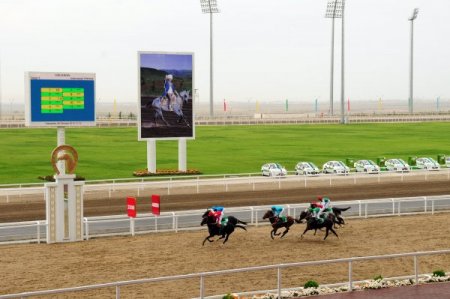 Türkmenistan’da 'bağımsızlık koşusu' büyük ilgi gördü