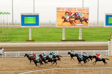 Türkmenistan’da 'bağımsızlık koşusu' büyük ilgi gördü