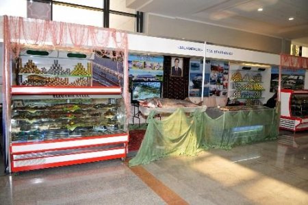 Türkmenistan'da Balık Fuarına Büyük İlgi