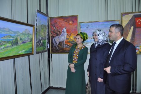 Türkmenistan’da “Çanakkale” sergisi