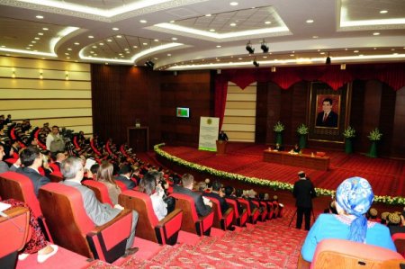 Türkmenistan’da Diplomatlar Günü kutlandı