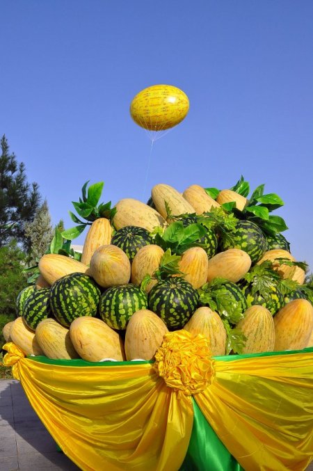 Türkmenistan’da Kavun Şenlikleri Büyük İlgi Gördü