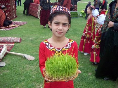Türkmenistan'da Nevruz Yaylada Kutlanıyor
