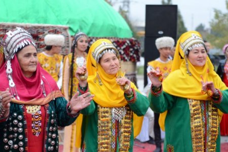 Türkmenistan’da pamuk bayramı