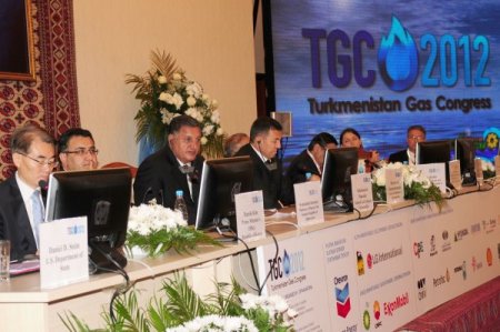 Türkmenistan’da Uluslararası Doğalgaz Kongresi Yapılıyor