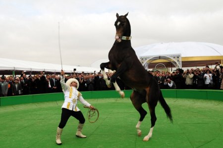 Türkmenistan’da Uluslararası Nevruz Bayramı yaylada kutlandı