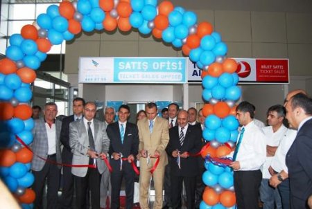 Turkuaz Havayolları, Batman Uçak Seferini Başlattı