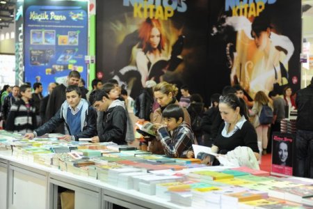 TÜYAP, kapıları kitapseverlere açtı