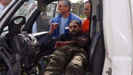 Tuzla'da kaza: 2 ağır yaralı