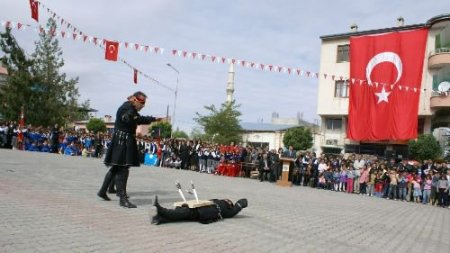Tuzluca'nın Kurtuluş Yıl Dönümü Kutlandı