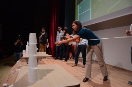 UAÜ İngilizceyi etkinliklerle öğretiyor