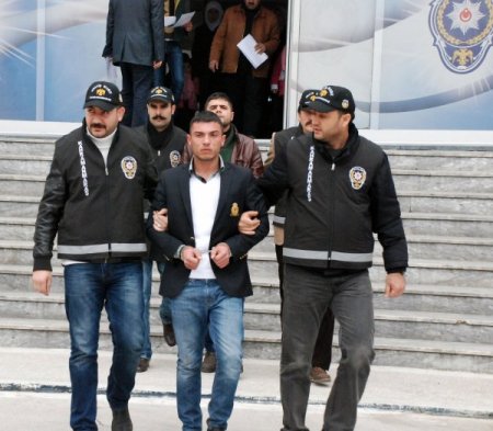 Üç arkadaşın küfürlü tartışması ölümle sonuçlandı