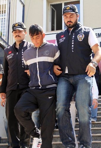 Üç çocuk annesi kadının katili komşu çocukları çıktı