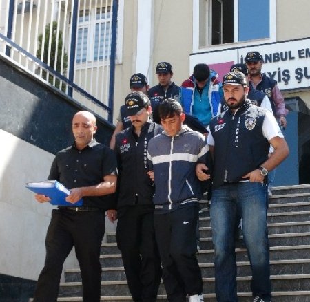 Üç çocuk annesi kadının katili komşu çocukları çıktı