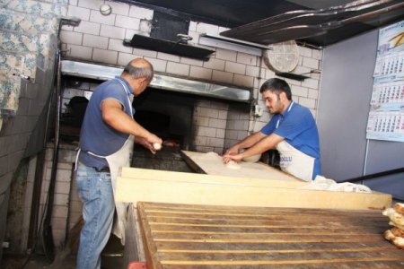 Üç nesil pidecilik yapıyor