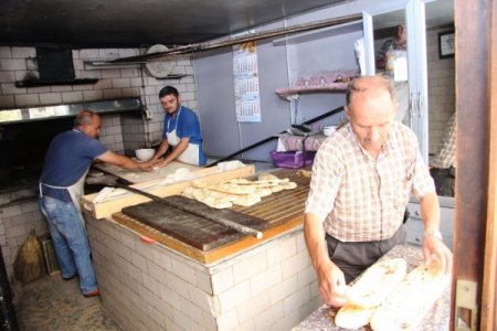 Üç nesil pidecilik yapıyor