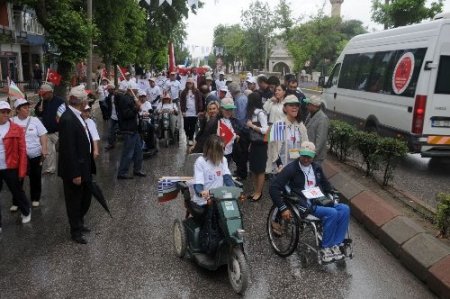 Üç ülkenin bedensel engellileri 'Olimpik Gün'de bir araya geldi