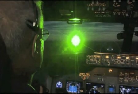 Uçağa lazer tutanlar 10 bin TL ceza alacak