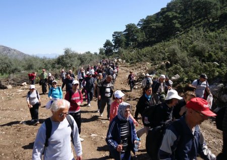 Ücretsiz doğa yürüyüşüne yoğun ilgi