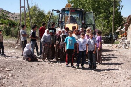 Üçüncü baz istasyonu kurulmaya kalkılınca köylü ayaklandı