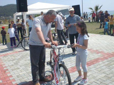 Uçurtmalar Dostluk Maçı İçin Uçtu