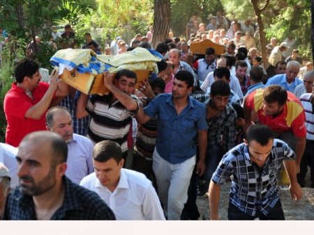 Uçuruma yuvarlanarak hayatını kaybedenlerden 4’ü defnedildi