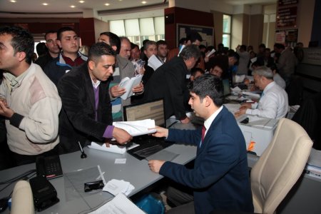 Ucuz konut için vatandaşlar Şahinbey Belediyesi’ne akın etti