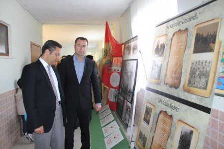 Ufuk Bilge Koleji'nde Çanakkale şehitleri sergi ve oyunla anıldı