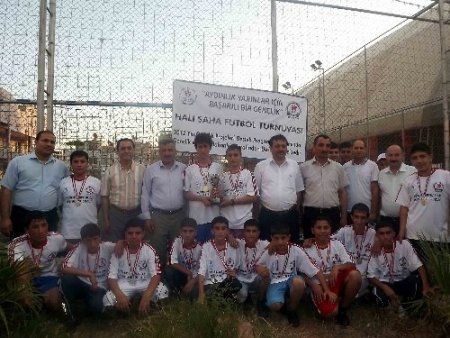 Ufuk Okuma Salonlarından satranç ve futbol turnuvası