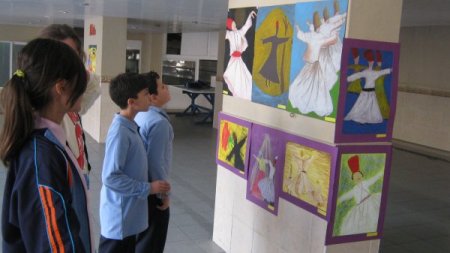 Ufuk Ortaokulu öğrencileri Mevlana sergisi açtı