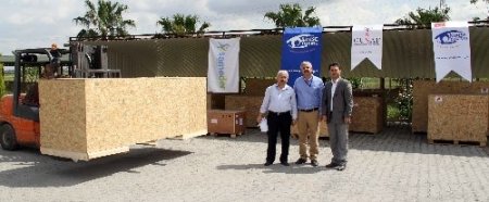 Uganda'ya kurulacak hastanesinin tıbbi malzemeleri Adana'dan yola çıktı