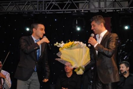 Uğur Mondial, 57. Yılını Manavgat'ta Özcan Deniz Konseriyle Kutladı