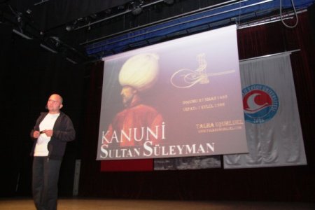 Uğurluel: Osmanlı’yı anlatan dizilerde senaristler gerçekleri çarpıtıyor