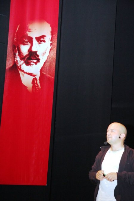 Uğurluel: Osmanlı’yı anlatan dizilerde senaristler gerçekleri çarpıtıyor